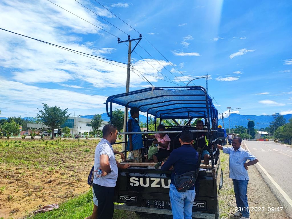 Tim Intelijen Imigrasi Atambua menangkap pelintas ilegal dari Timor Leste ke wilayah Kabupaten Belu, Nusa Tenggara Timur, pada Rabu (23/11/2022). 