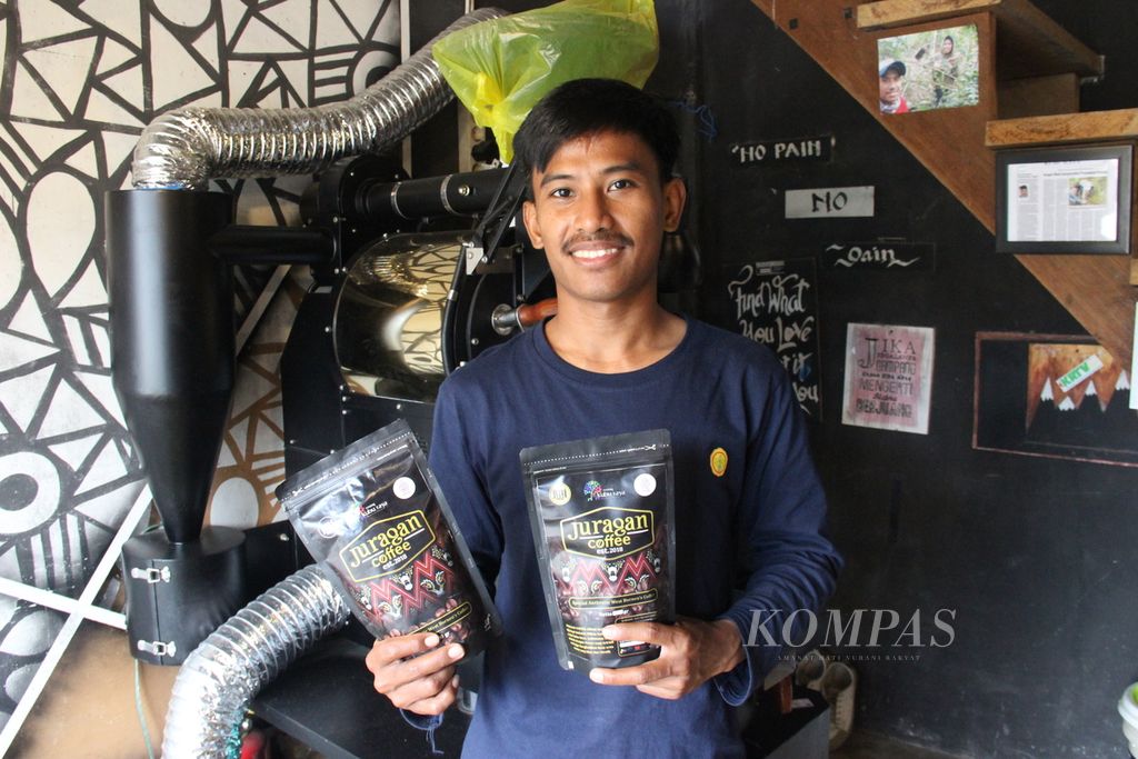Budiyansyah (30), pengusaha kopi lokal di Kubu Raya, Kalimantan Barat.
