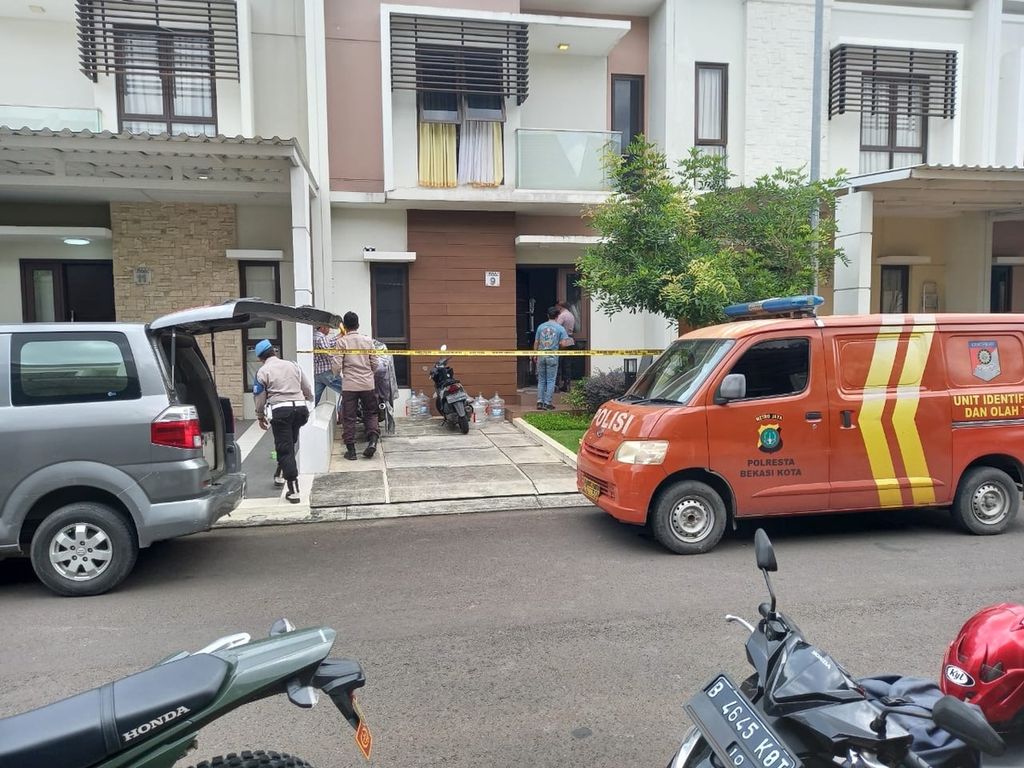 Rumah tempat seorang anak diduga dibunuh ibu kandungnya di Perumahan Burgundy Residence, Kota Bekasi, Jawa Barat, Kamis (7/3/2024).