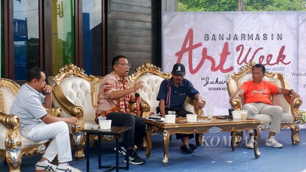 Kegiatan diskusi ”Tata Kelola Seni Budaya Kota Banjarmasin” dalam rangkaian kegiatan Banjarmasin Art Week 2022 di Banjarmasin, Kalimantan Selatan, Minggu (6/11/2022).