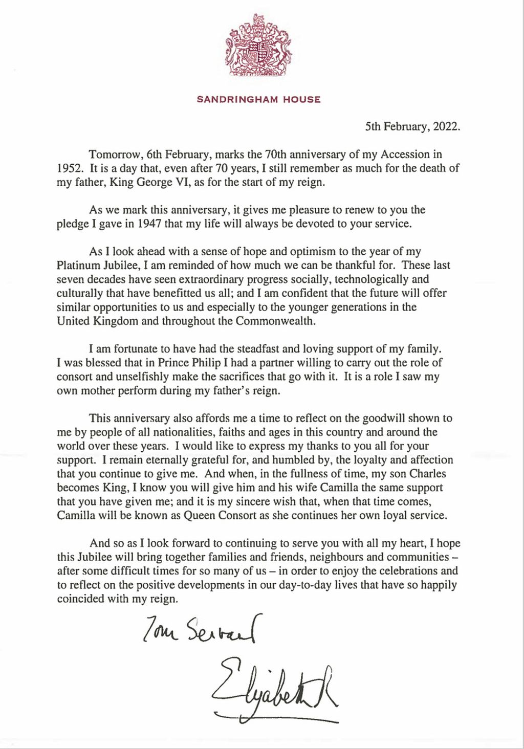 Foto yang dirilis Istana Buckingham, Sabtu (5/2/2022), ini memperlihatkan pesan Ratu Elizabeth II kepada bangsa Inggris Raya. Dalam pesan itu, ia antara lain merestui Camilla untuk menjadi permaisuri kerajaan saat kelak Pangeran Charles, putranya, menjadi raja.