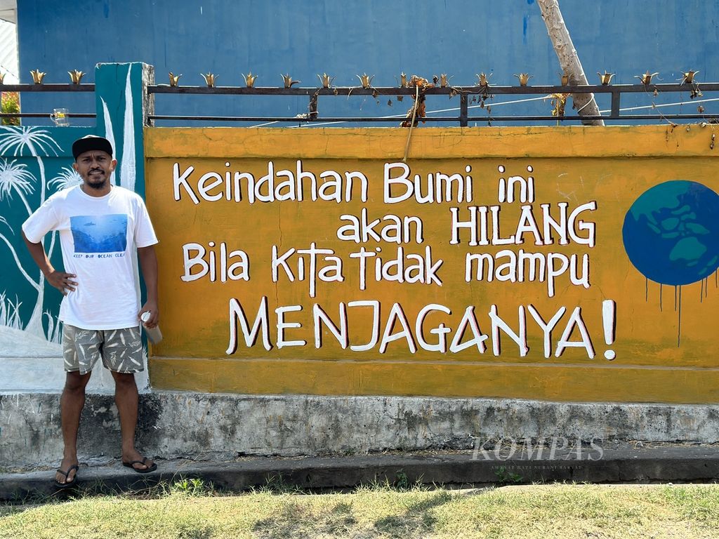 Klemens Eka Hayon saat ditemui di Larantuka, Flores Timur, Nusa Tenggara Timur, Rabu (1/11/2023) lalu.