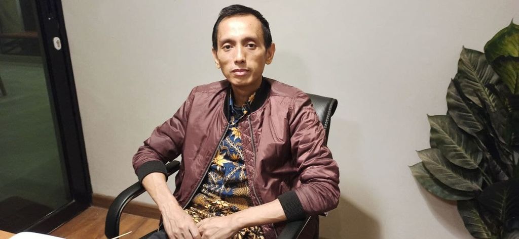 Aktivis reformasi sektor pertahanan dan keamanan Al Araf saat ditemui di Jakarta, Rabu (19/1/2022).
