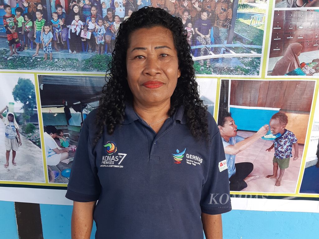 Koordinator Kader Posyandu Kampung Wamesa Rikha Rumadas di Kabupaten Manokwari, Papua Barat. Rikha  menjadi kader posyandu sejak tahun 1994.