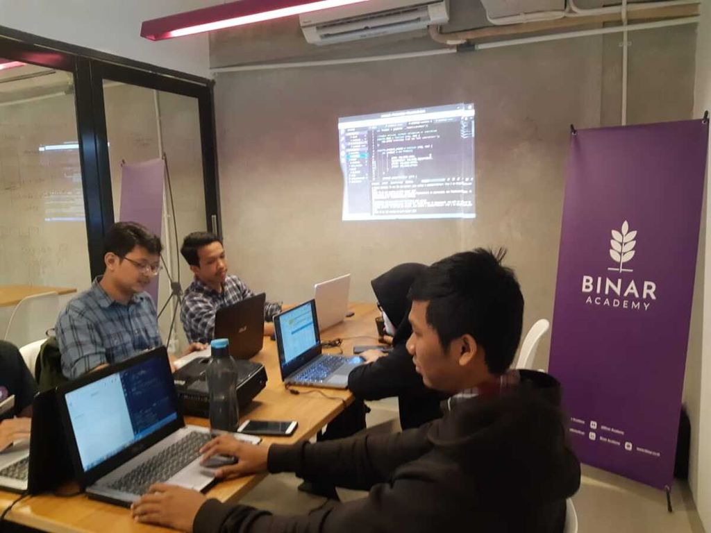 Suasana Pembelajaran Dunia Teknologi Digital di Binar Academy, di The Breeze, BSD City, Banten, Rabu (5/12/2018).