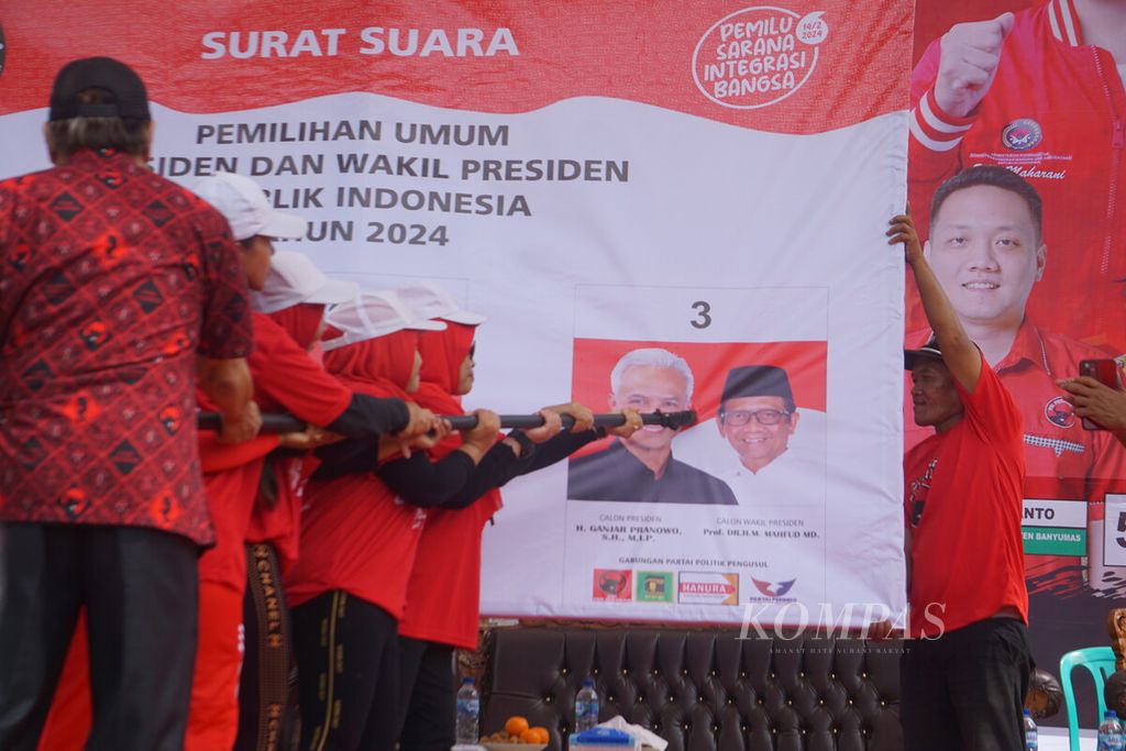 Suasana kampanye PDI-P di Rempoah, Baturraden, Banyumas, Jawa Tengah, Jumat (2/2/2024).