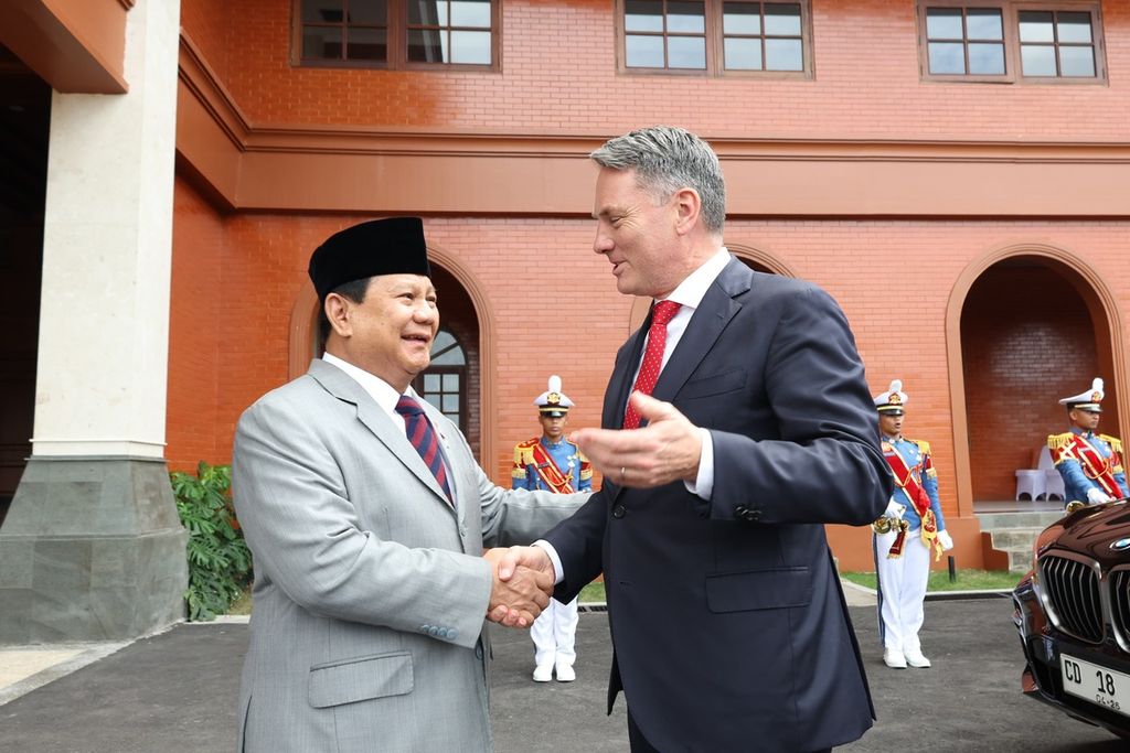 Menteri Pertahanan RI Prabowo Subianto dan Menteri Pertahanan yang juga Deputi Perdana Menteri Australia Richard Donald Marles menandatangani Perjanjian Kerja Sama Pertahanan (Defence Cooperation Agreement/DCA), di Akademi Militer Magelang, Kamis (29/8/2024).   