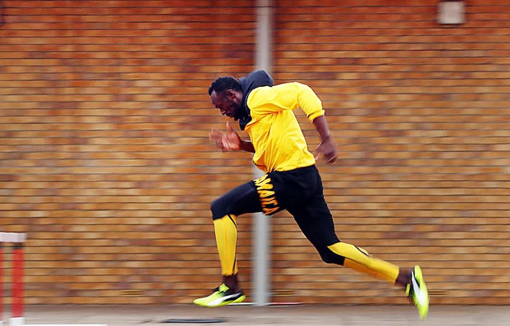 Sprinter Jamaika, Usain Bolt, menjalani latihan, Rabu (2/8), sebagai persiapan menghadapi Kejuaraan Dunia Atletik di London, Inggris. Peraih delapan medali emas Olimpiade dan 11 gelar juara dunia itu akan berlomba pada final 100 meter pada Minggu (6/8) dini hari WIB dan estafet 4 x 100 meter pada 13 Agustus  dini hari WIB.