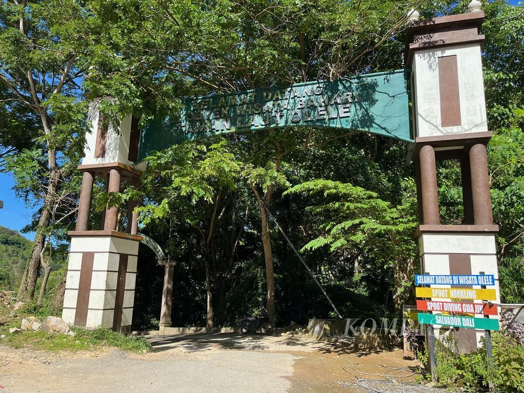 Gerbang menuju Taman Laut Olele, Jumat (7/10/2022).
