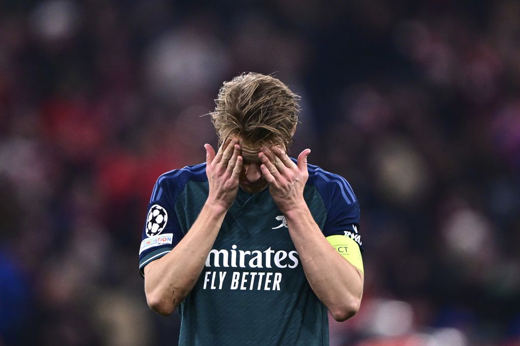 Arsenal captain Martin Odegaard was only able to bow his head in despair after losing to Bayern Munich, 0-1, in the quarterfinals of the Champions League in Munich, on April 17, 2024. Arsenal was knocked out as a result of the defeat.