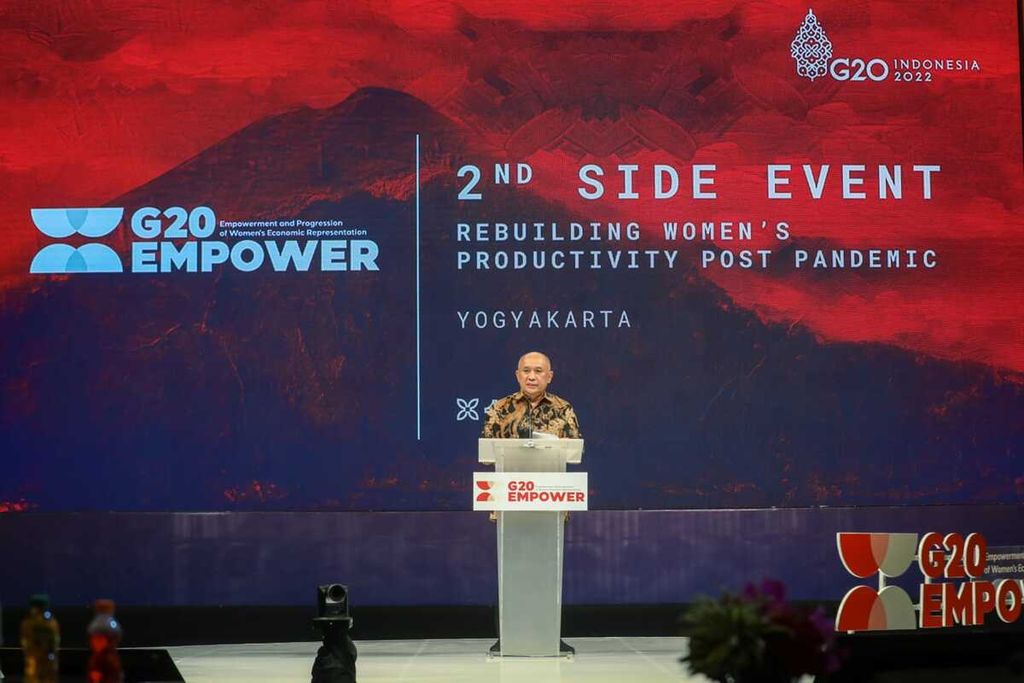 Menteri Koperasi dan UKM Teten Masduki dalam acara G20 Empower Second Plenary Meeting: Women In SMEs As Drivers of Economic Growth” di Yogyakarta, Rabu (18/5/2022), mengapresiasi peran perempuan dalam berkontribusi pada pemulihan ekononi di tengah pandemi Covid-19. 