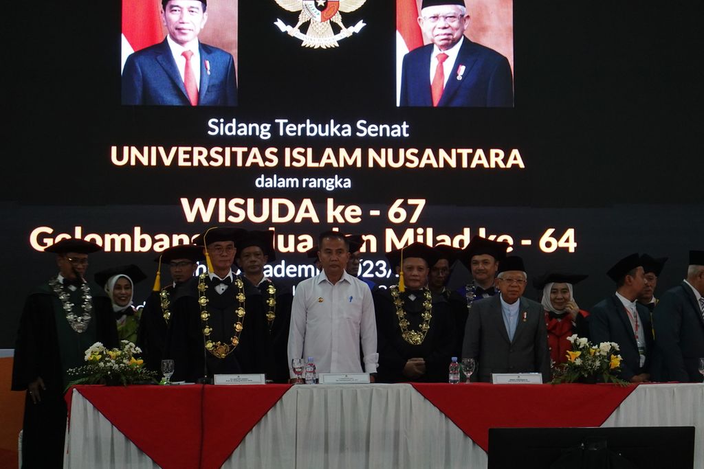 Wakil Presiden Ma’ruf Amin memberikan Orasi Ilmiah dalam sidang Senat Terbuka Universitas Islam Nusantara dalam rangka Wisuda Ke-67 dan Milad Ke-64 di Kota Bandung, Jawa Barat, Kamis (16/11/2023)