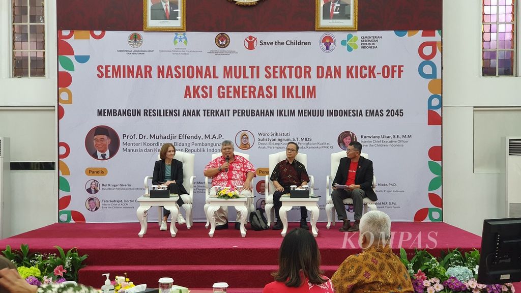 Norwegian Ambassador to Indonesia, Rut Kruger Giverin; Interim Chief of ACCM Save The Children, Tata Sudrajat; and Director of the Climate Crisis and Circular Economy Program at Save The Children, Ari Mochamad, spoke at the National Multi-Sector Seminar and Climate Generation Action Kick-Off at the Coordinating Ministry for Human Development and Culture on Thursday (25/4/2024).