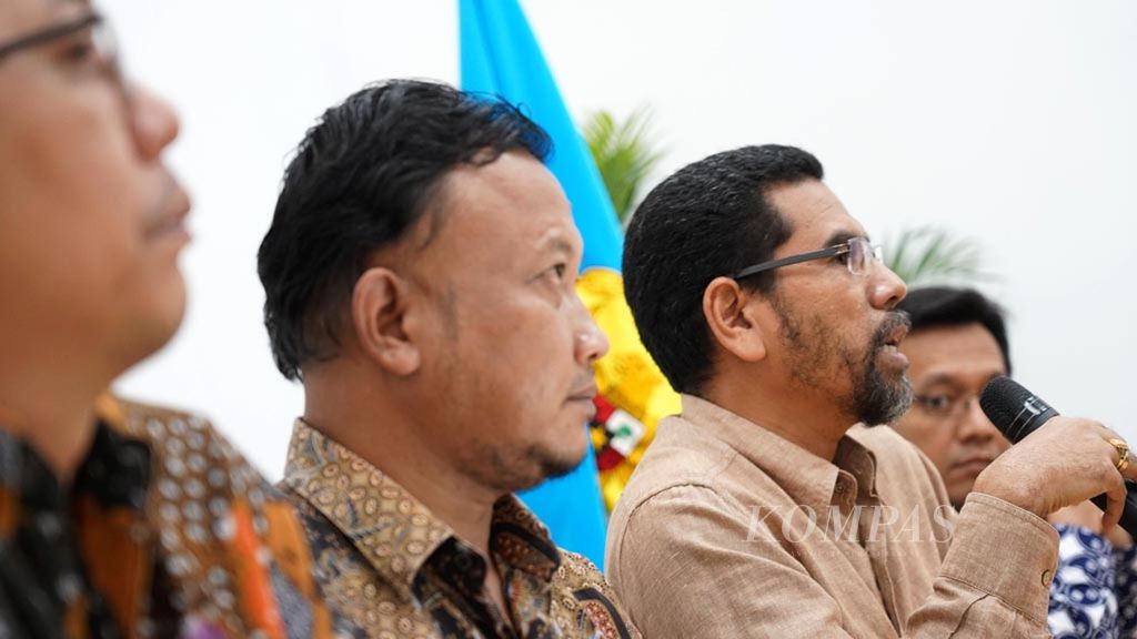 Anggota komisioner Komnas HAM (dari kiri ke kanan), Beka Ulung Hapsara, Choirul Anam, Amiruddin, dan Munafrizal Manan, di Kantor Komnas HAM RI, Jakarta, Kamis (10/1/2019). 