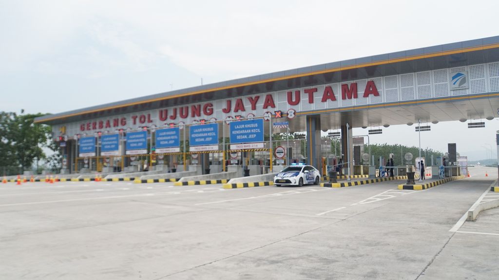 Gerbang Tol Ujung Jaya, Dawuan, Jawa Barat menjadi gerbang terakhir ruas Tol Cileunyi-Sumedang-Dawuan (Cisumdawu), Rabu (19/4/2023).