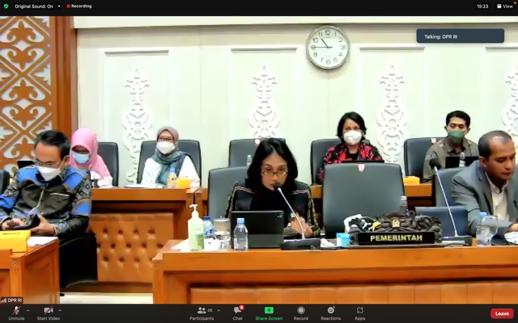 Menteri Pemberdayaan Perempuan dan Perlindungan Anak I Gusti Ayu Bintang Darmawati mewakili pemerintah menyampaikan pandangan presiden atas RUU TPKS pada Rapat Kerja dengan DPR terkait pembahasan Rancangan Undang-Undang Tentang Tindak Pidana Kekerasan Seksual.
