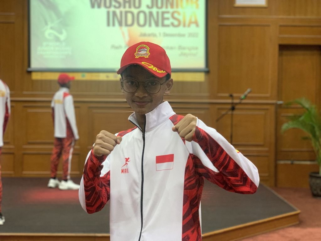 Kiemas Sakti Negara (12) saat acara pelepasan kontingen tim wushu yunior Indonesia di Jakarta, Kamis (1/12/2022). Tampil di kelas prayunior 45 kilogram, Kiemas menjadi atlet sanda termuda pada Kejuaraan Dunia Wushu Yunior 2022.