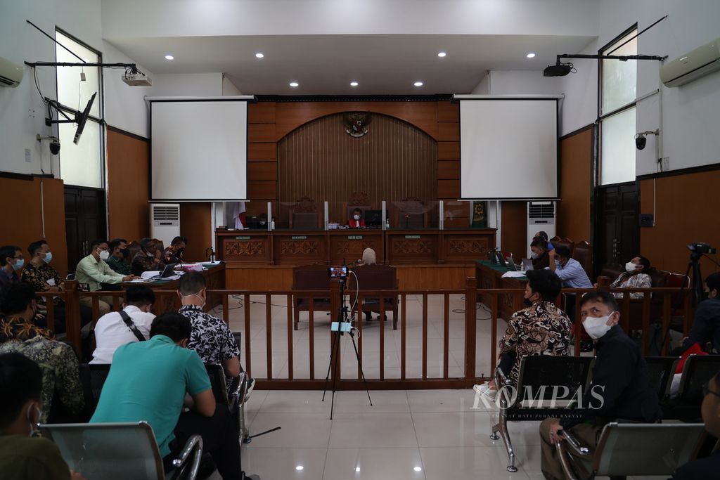 Suasana sidang lanjutan gugatan praperadilan terkait penetapan status tersangka terhadap Bendahara Umum PB NU Mardani Maming oleh Komisi Pemberantasan Korupsi (KPK) di Pengadilan Negeri Jakarta Selatan, Jakarta, Kamis (21/7/2022). 