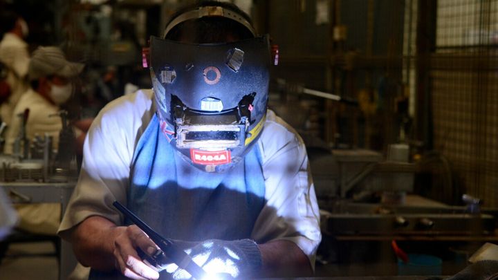 Upah Minimum di Negara Sentra Industri Naik, Indonesia Bisa Ambil Peluang