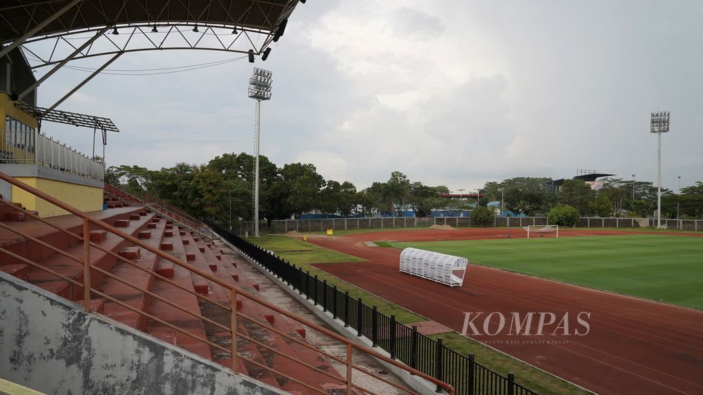 Suasana lapangan atletik di Kompleks Jakabaring Sport City, Palembang, Sumatera Selatan, Jumat (24/3/2023). Lapangan atletik akan dijadikan salah satu tempat latihan Piala Dunia U-20 pada 20 Mei-11 Juni 2023. Dua lapangan latihan lainnya yakni lapangan bisbol dan lapangan panahan. 