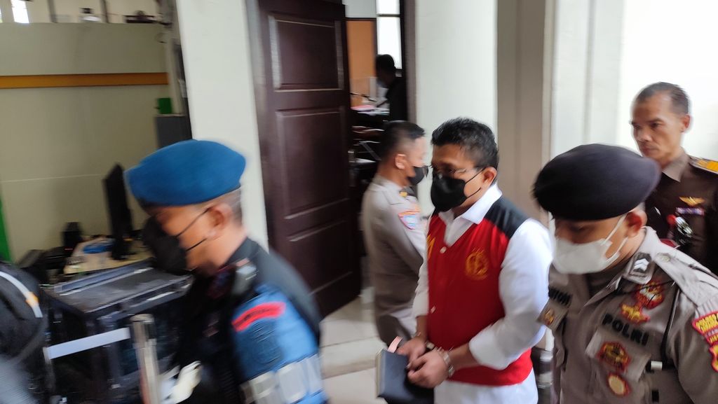Terdakwa kasus pembunuhan berencana Nofriansyah Yosua Hutabarat, Ferdy Sambo, yang hadir di Pengadilan Negeri Jakarta Selatan (29/11/2022).