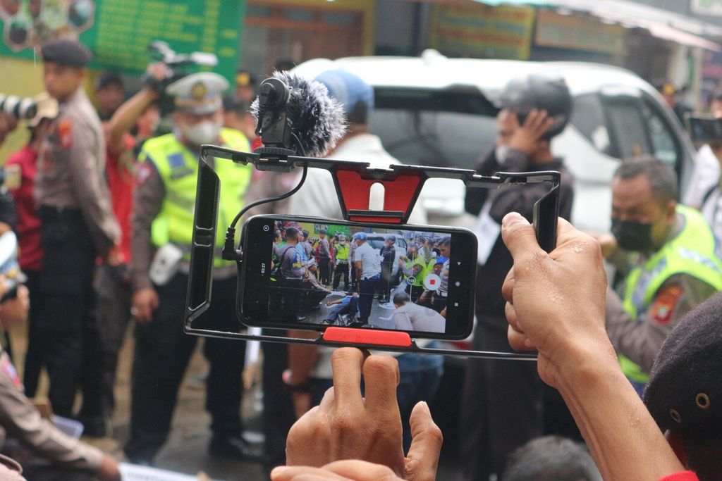 Ilustrasi. Rekonstruksi adegan kecelakaan Hasya terekam oleh sebuah telepon genggam. Proses rekonstruksi kecelakaan ini berlangsung di Jalan Srengseng Sawah, Jagakarsa, Jakarta Selatan, Kamis (2/2/2023).
