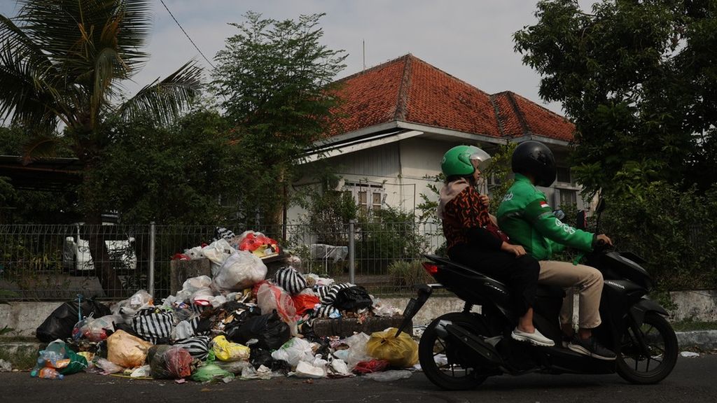 Emergency garbage collection