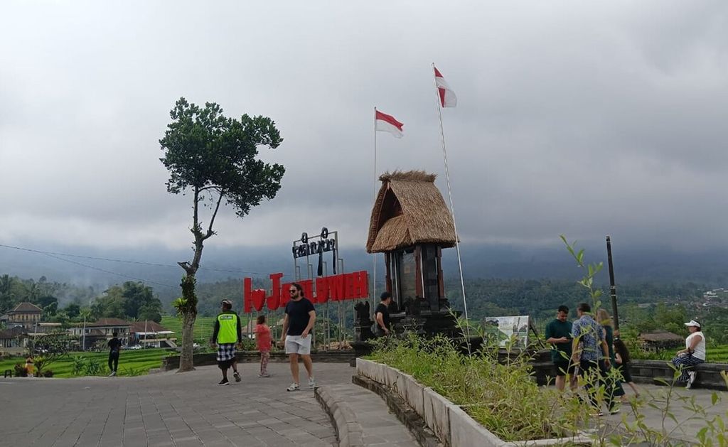 Dokumentasi dari pengelola DTW Jatiluwih, Tabanan, menampilkan pemandangan area subak Jatiluwih, Tabanan. Kawasan wisata subak Jatiluwih di Tabanan, Bali, dipersiapkan sebagai salah satu lokasi kunjungan delegasi Forum Air Sedunia (WWF) Ke-10 di Bali.
