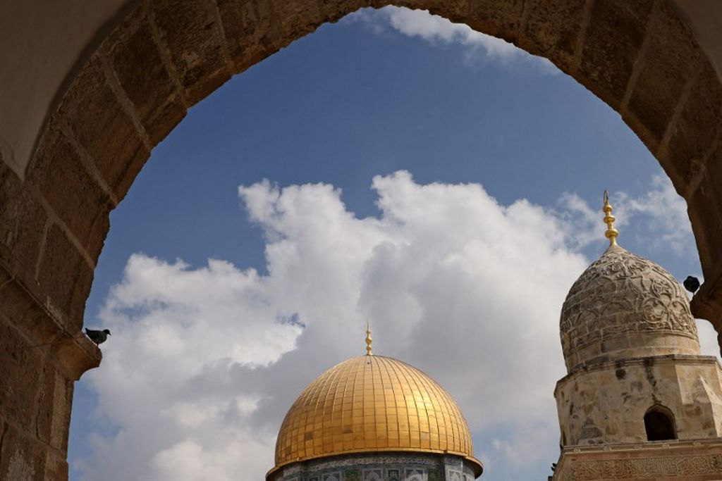 Gambar ini menunjukkan bagian dari Kubah Batu di kompleks Masjid Al Aqsa, situs tersuci ketiga Islam, di kota tua Jerusalem, 14 Oktober 2022.