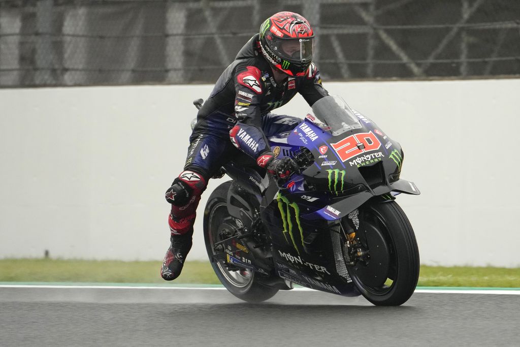 Pebalap Monster Energy Yamaha Fabio Quartararo memacu motornya saat kualifikasi MotoGP seri Jepang di Sirkuit Twin Motegi, Motegi, Prefektur Tochigi, Jepang, Sabtu (24/9/2022). 