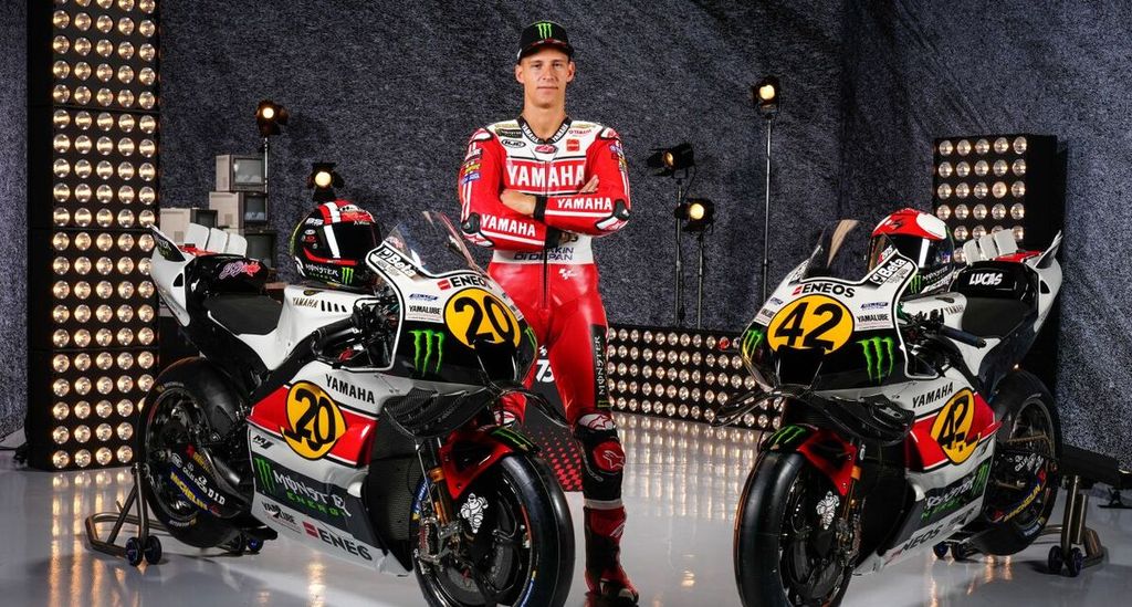 Tim Monster Energy Yamaha menggunakan <i>livery</i> klasik balapan MotoGP seri Inggris di Sirkuit Silverstone yang menjadi perayaan ulang tahun ke-75 MotoGP, 2-4 Agustus 2024. 