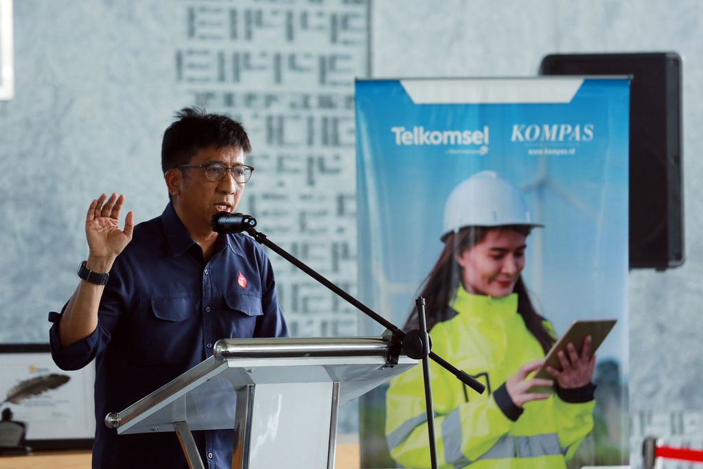 Direktur Utama Telkomsel, Hendri Mulya Syam, berbicara dalam acara Peluncuran Produk Bundling Telkomsel dan Kompas.id, Menara Kompas, Jakarta, Senin (05/12/2022).  