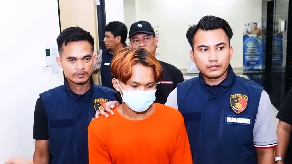 Tersangka SPS (22), pelaku penculikan dan penyekapan terhadap A (12) selama sepekan ditangkap oleh Kepolisian Resor Metro Jakarta Barat. Tak hanya diculik SPS juga melakukan kekerasan seksual kepada A.