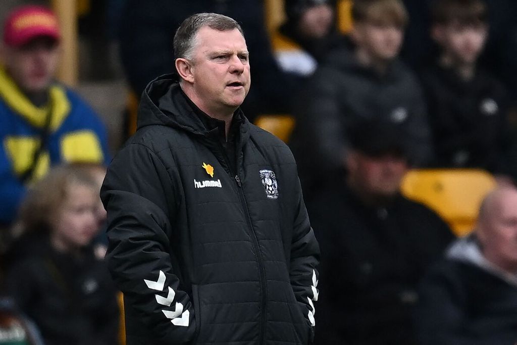 A photo archive shows Coventry City Manager Mark Robins during the FA Cup quarterfinal match between Wolverhampton Wanderers and Coventry City at Molineux Stadium in Wolverhampton on Tuesday (16/4/2024). Coventry City will face Manchester United in the FA Cup semifinals at Wembley Stadium, London, on Sunday (21/4/2024).