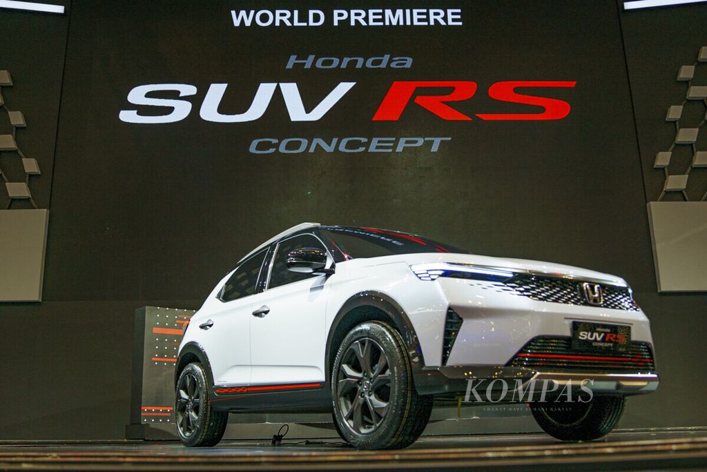 Honda memperkenalkan mobil konsep Honda SUV RS Concept pada pameran GIIAS 2021, November 2021. 