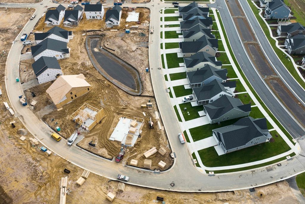 Foto dokumentasi yang diambil dari udara pada 28 Oktober 2022 ini memperlihatkan rumah-rumah baru yang sedang dibangun di Trappe, Maryland, AS, 28 Oktober 2022. 