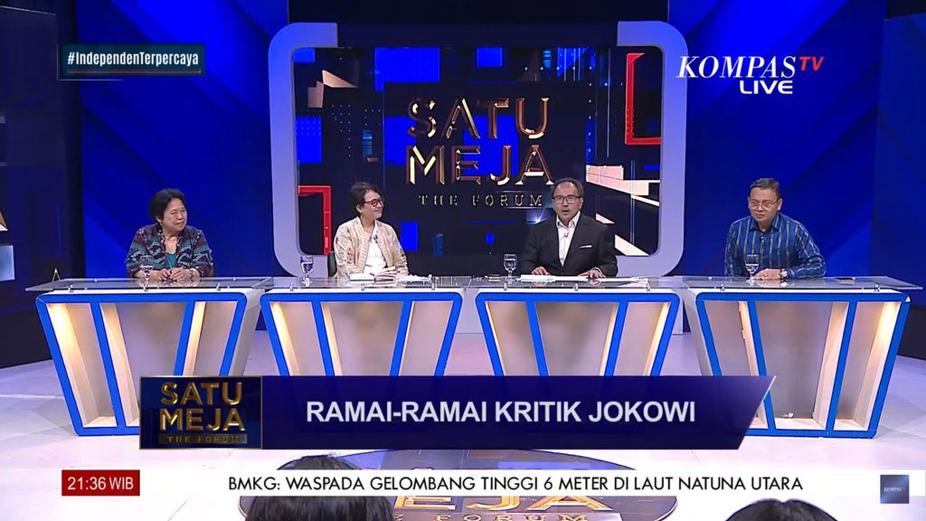 <i>Satu Meja The Forum </i>bertajuk ”Ramai-Ramai Kritik Jokowi” yang disiarkan Kompas TV, Rabu (8/2/2024) malam. Pada diskusi yang dipandu jurnalis senior dan Wakil Pemimpin Umum <i>Kompas </i>Budiman Tanuredjo tersebut hadir tiga narasumber di studio. Mereka adalah Ketua Dewan Guru Besar Universitas Indonesia (UI) Harkristuti Harkrisnowo (kiri), Guru Besar Hukum Tata Negara Universitas Padjadjaran (Unpad) Susi Dwi Harijanti (kedua dari kiri), dan Pelaksana Tugas Deputi V Kantor Staf Presiden (KSP) Rumadi Ahmad (kanan).