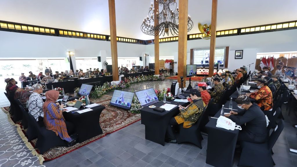 https://cdn-assetd.kompas.id/_Qg-UeCFmQYnmiXknSsh0Jw5OBg=/1024x576/https%3A%2F%2Fkompas.id%2Fwp-content%2Fuploads%2F2022%2F11%2F241122-TAJA-PANRB-PERTAMA-2.jpeg