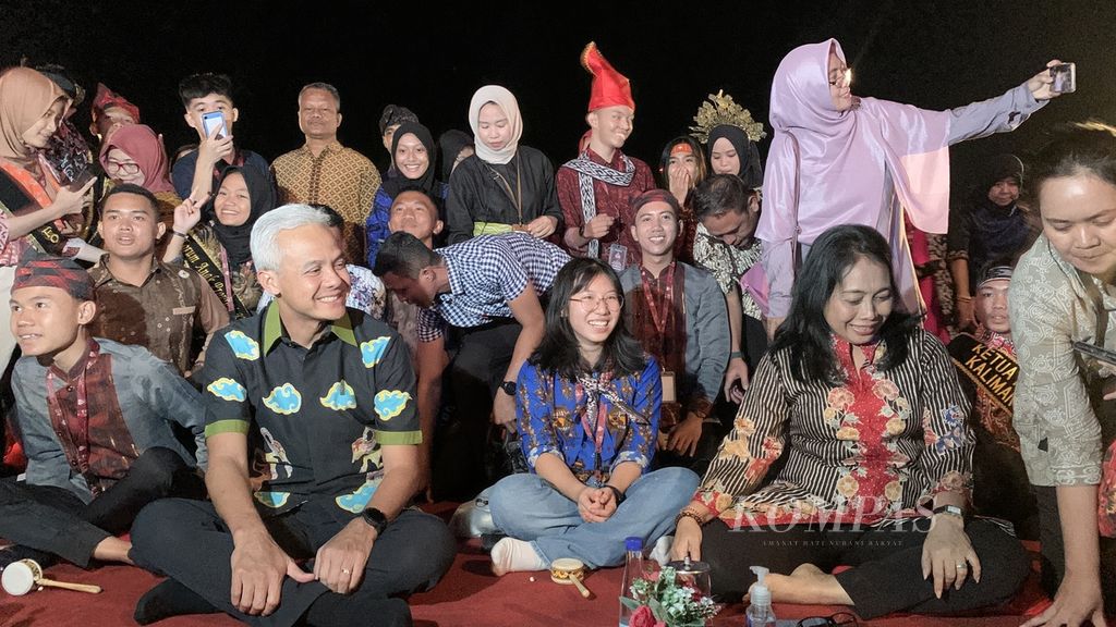 Pembukaan Hari Anak Nasional 2023 di Semarang, Jawa Tengah, Kamis (20/7/2023). Selain Menteri PPPA I Gusti Ayu Bintang Darmawati, kegiatan ini juga dihadiri Gubernur Jawa Tengah Ganjar Pranowo.