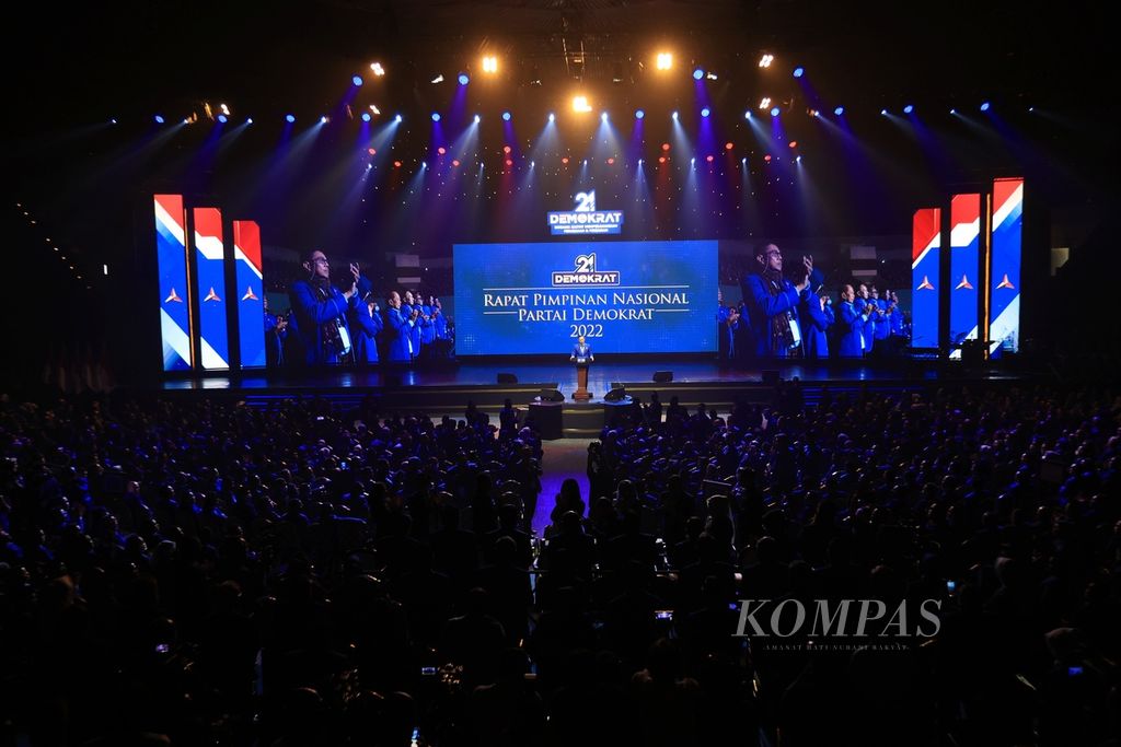 Ketua Umum Partai Demokrat Agus Harimurti Yudhoyono membuka Rapat Pimpinan Nasional (Rapimnas) Partai Demokrat di Jakarta, Kamis (15/9/2022). Partai Demokrat menargetkan 15 persen suara pada Pemilihan Presiden dan Pemiu Legislatif 2024. 