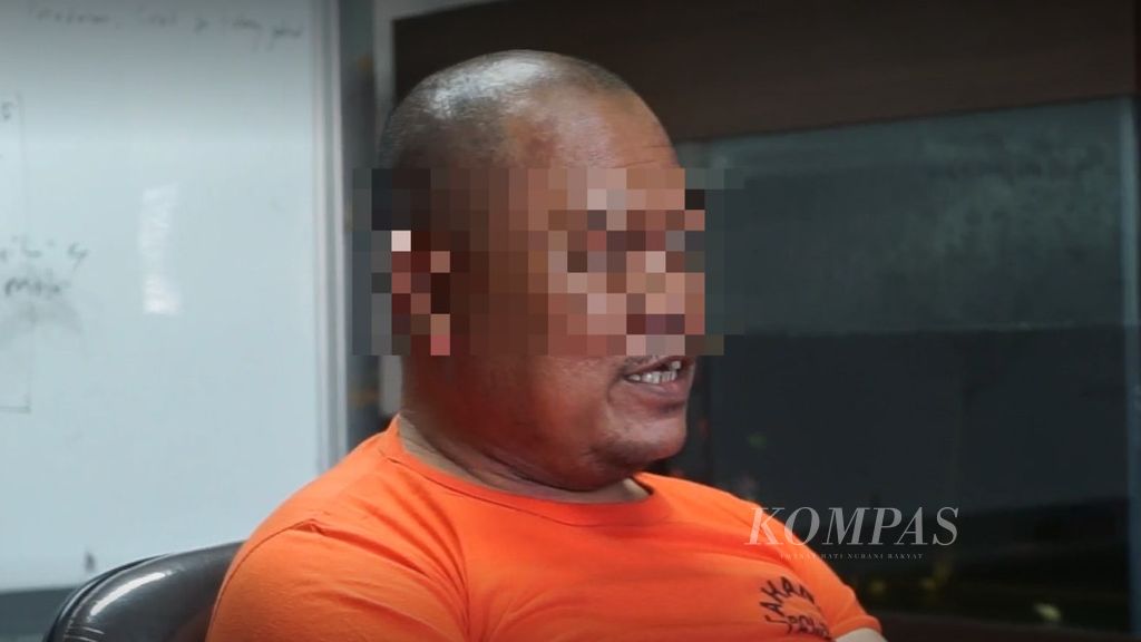 Umay (46), tersangka penadah sepeda motor curian yang ditangkap Polsek Tambora Jakarta Barat, Selasa (8/8/2023).