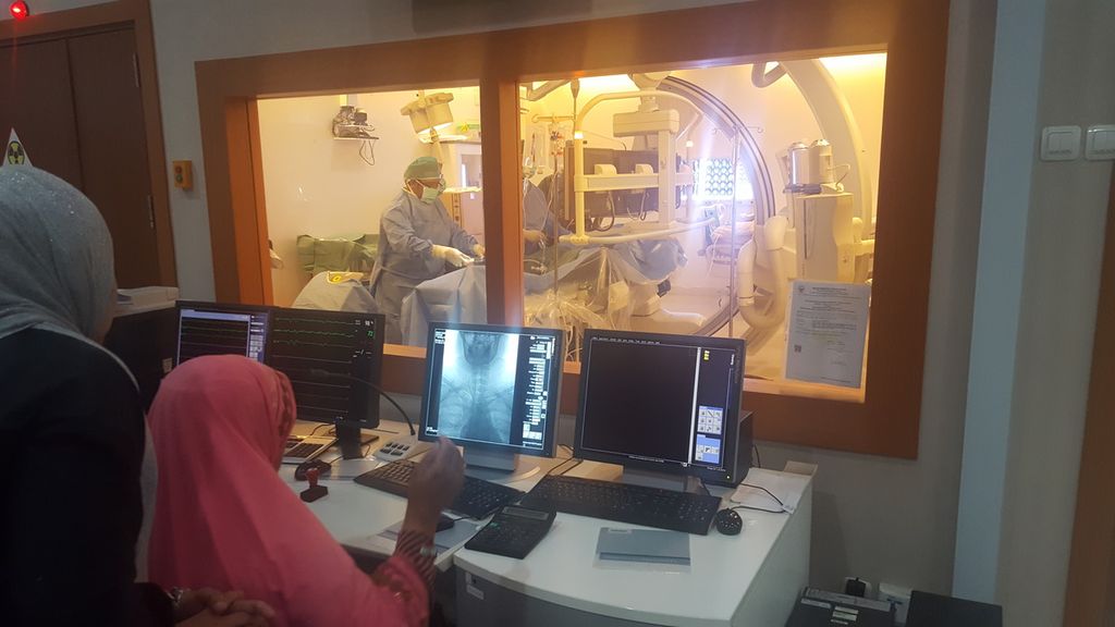 Metode cuci otak berbasis radiologi intervensi masih dilakukan di Rumah Sakit Pusat Angkatan Darat Gatot Subroto, Jakarta. Rabu (4/3/2018)