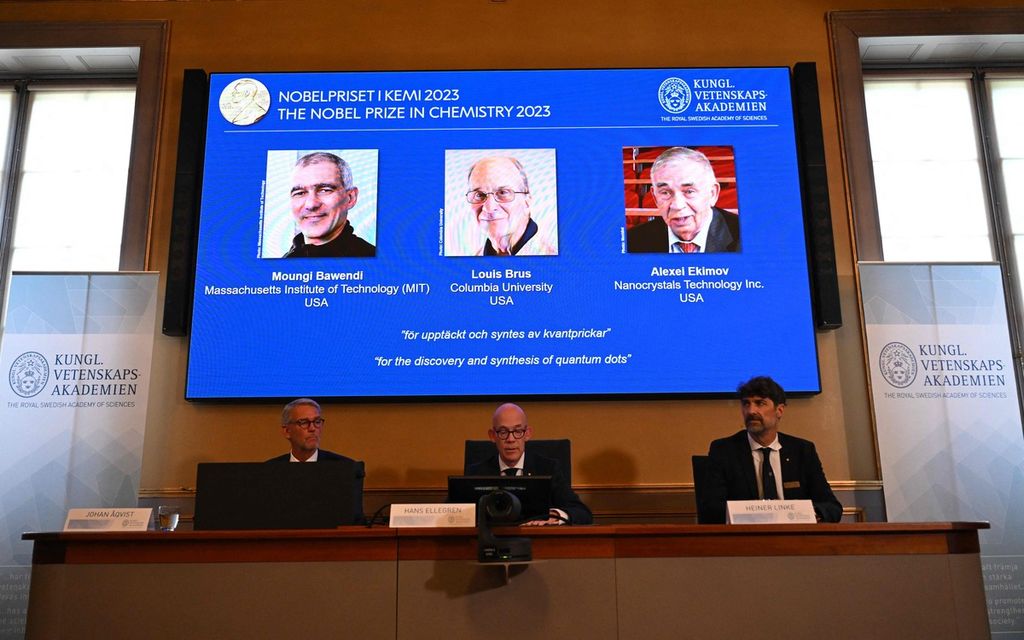 Komite Nobel Kimia 2023 mengumumkan para pemenang Hadiah Nobel Kimia 2023.