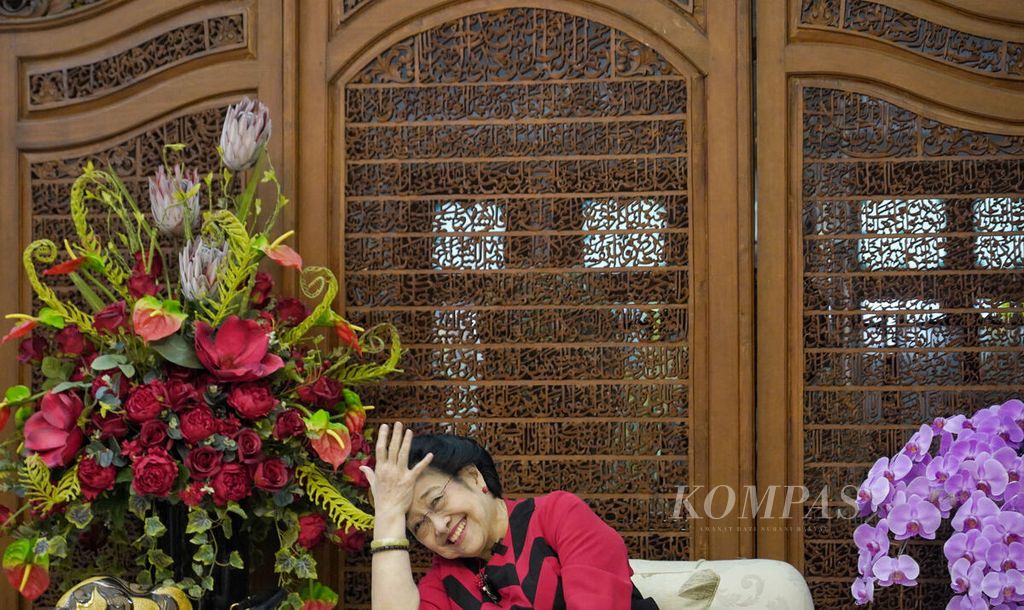 Ketua Umum PDI-P Megawati Soekarnoputri ketika memaparkan pandangannya dalam wawancara khusus dengan <i>Kompas</i> di kediamannya di Jalan Teuku Umar, Jakarta, Senin (9/1/2023). 