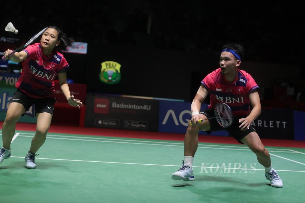 Rinov Rivaldy/Pitha Haningtyas Mentari are the only remaining Indonesian mixed doubles representatives in the quarterfinals.