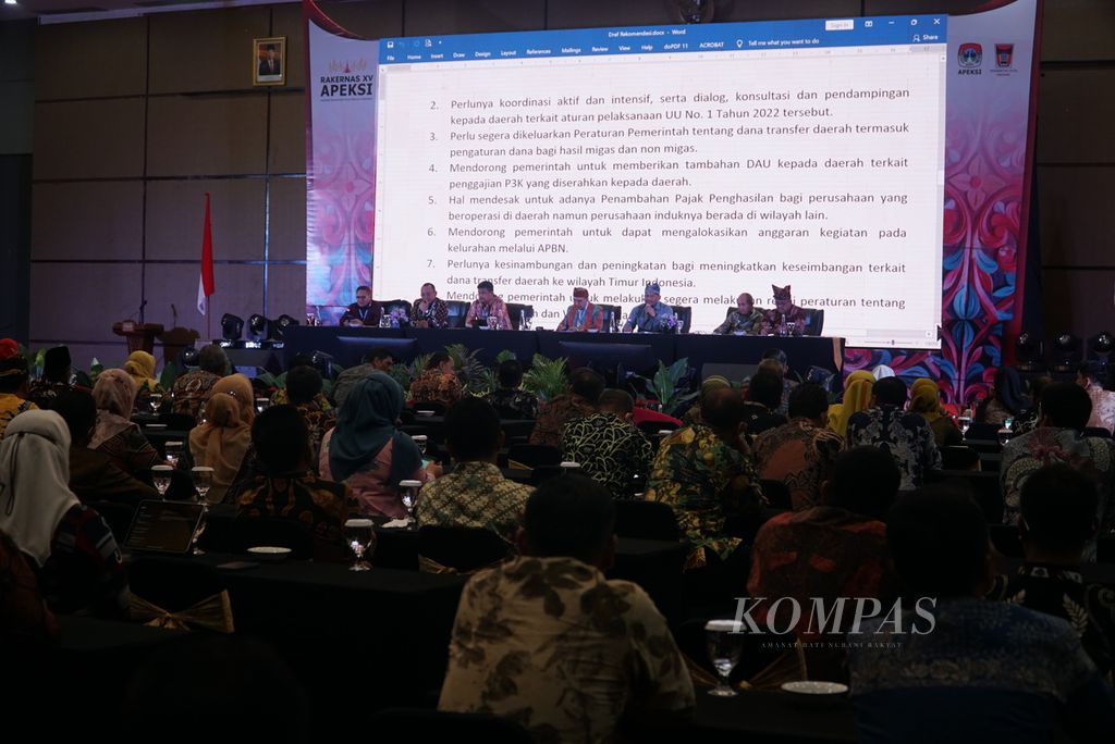 Suasana Rakernas Apeksi XV di Kota Padang, Sumatera Barat, Selasa (9/8/2022). Rakernas Apeksi ini digelar pada 7-10 Agustus 2022 dan diikuti oleh 95 dari 98 pemerintah kota di Indonesia.