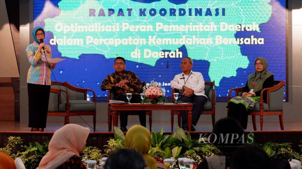 Sejumlah pembicara hadir pada Rapat Koordinasi Optimalisasi Peran Pemda dalam Percepatan Kemudahan Berusaha di Daerah, di Wisma Perdamaian, Kota Semarang, Jawa Tengah (21/1/2020).