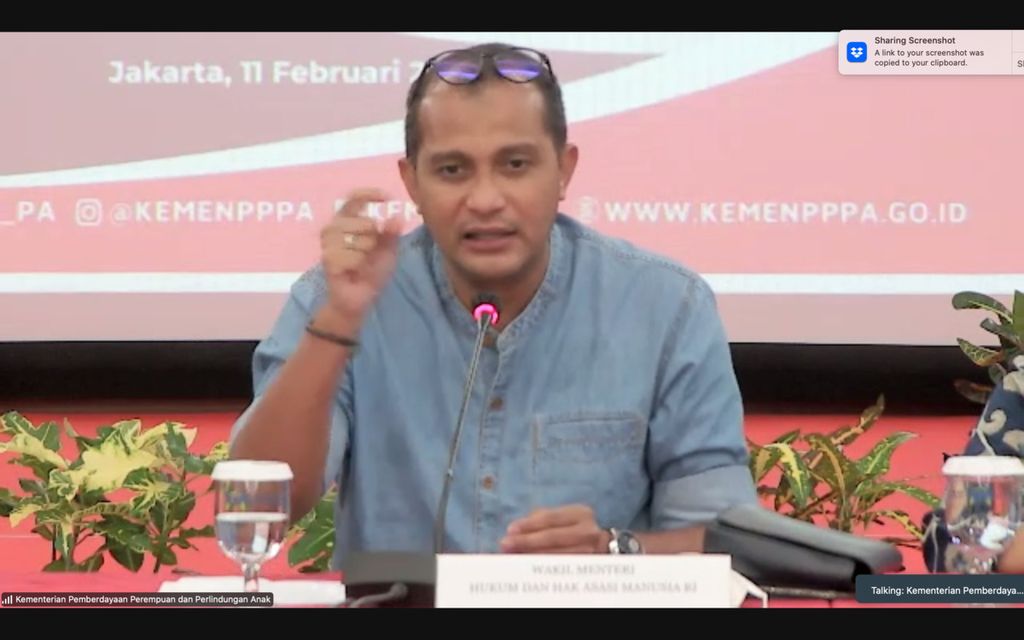 Wakil Menteri Hukum dan Hak Asasi Manusia Edward OS Hiariej, Jumat (11/2/2022), memastikan DIM RUU TPKS telah selesai disusun dan siap diserahkan ke DPR pekan depan.