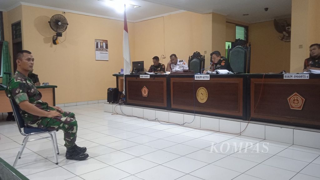 Mayor (Inf) Helmanto Fransiskus Dakhi selaku saksi dalam persidangan kasus pembunuhan dan mutilasi empat warga Kabupaten Nduga di Pengadilan Militer III-19 Jayapura, Papua, Senin (12/12/2022).