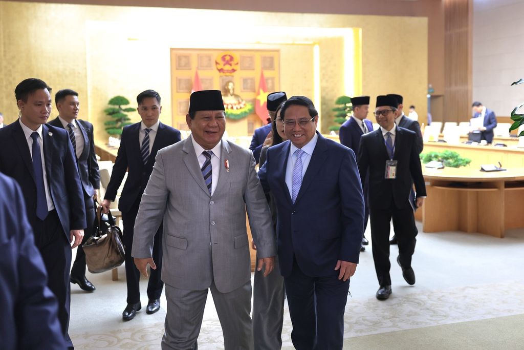 Menteri Pertahanan Prabowo Subianto, yang juga presiden terpilih RI, di Vietnam, Sabtu (14/9/2024), bertemu dengan PM Vietnam Pham Minh Chinh.